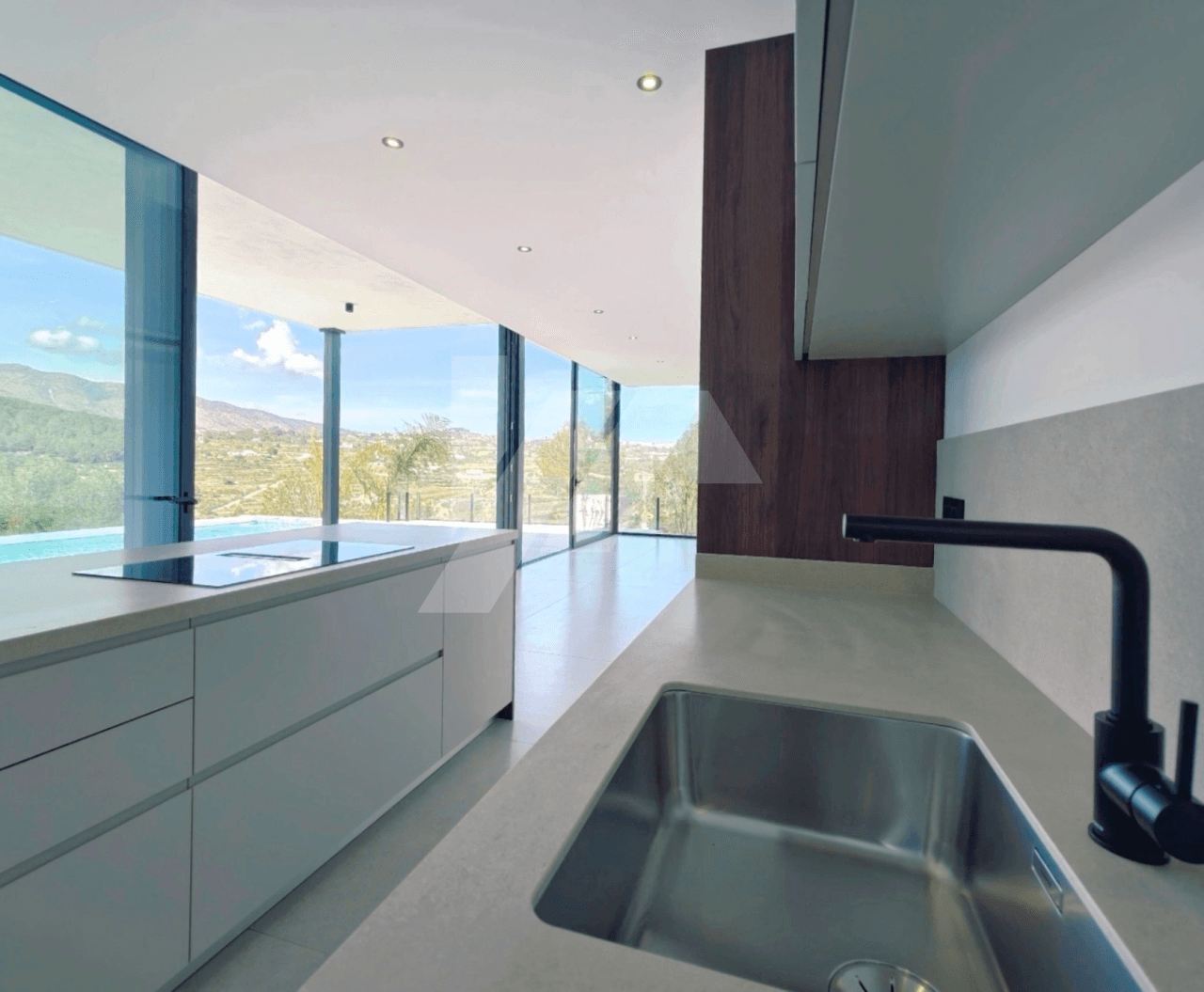 Moderne Villa zu verkaufen in Calpe, Costa Blanca.