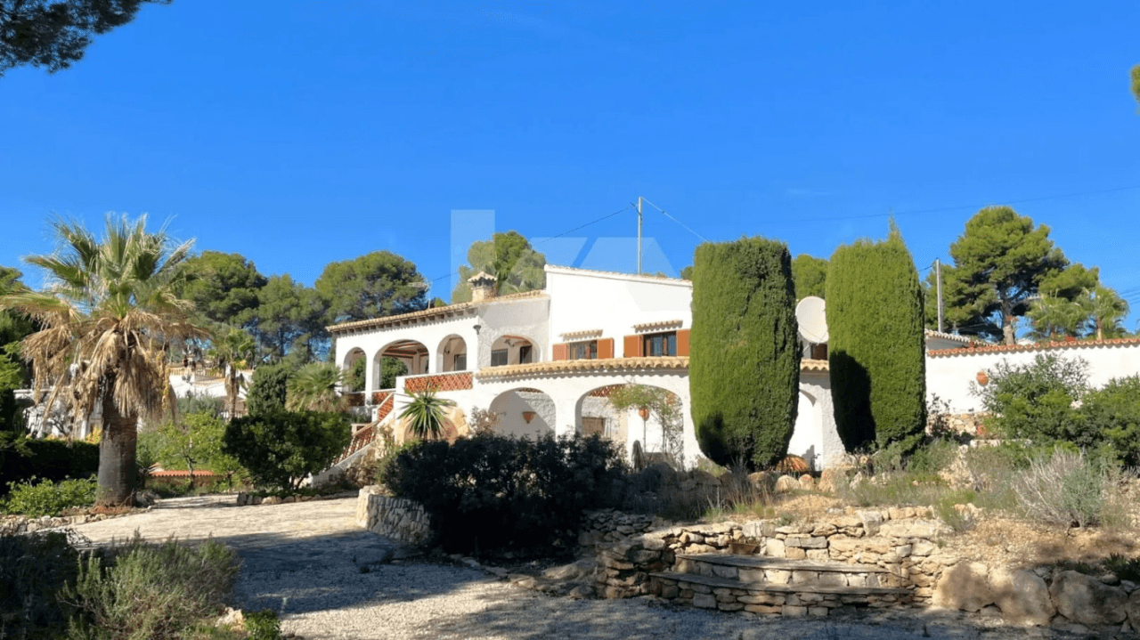 Mediterranean-style villa for sale in Benissa costa, Costa Blanca.
