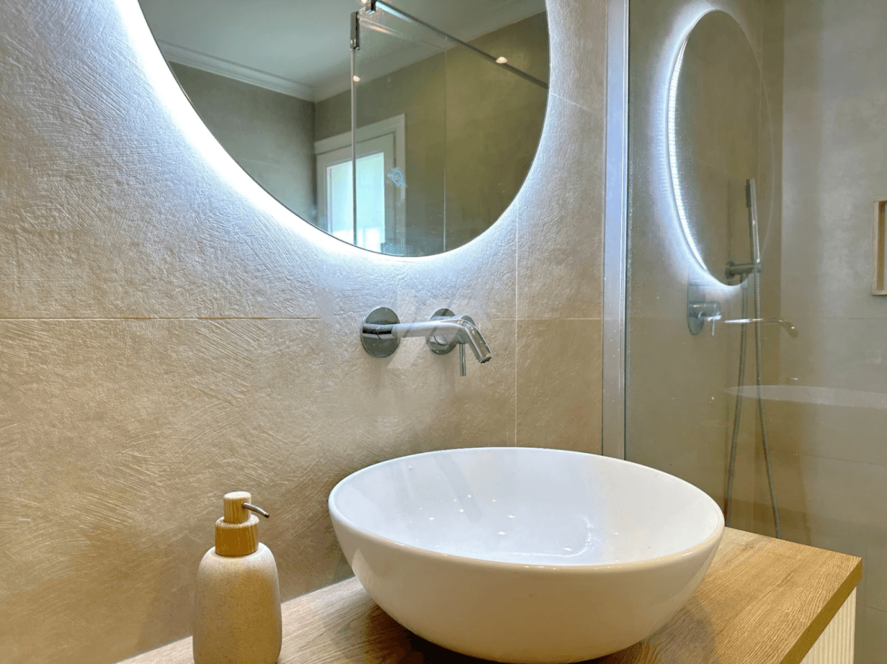 Villa Mediterránea Renovada con Encanto Ibicenco en Benitachell.