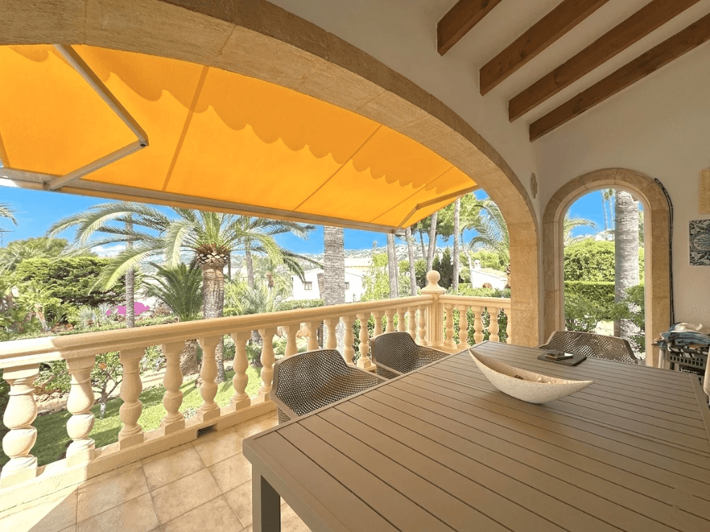 Bungalow en venta en Moraira, Costa Blanca.
